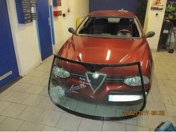 Čelní sklo Alfa Romeo 156