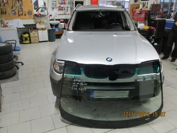 Čelní sklo BMW x3