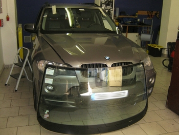 Čelní sklo BMW x5