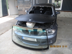 Čelní sklo BMW