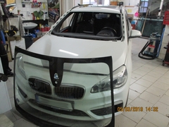 Čelní sklo BMW 2