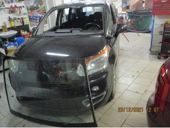 Čelní sklo Citroen C3 Picasso
