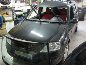 Čelní sklo Dacia Logan