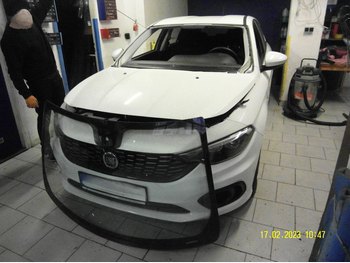 Čelní sklo Fiat Tipo