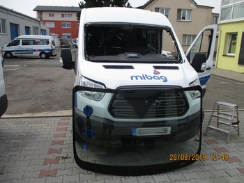 Čelní sklo Ford Transit