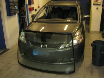 Čelní sklo Mazda 5