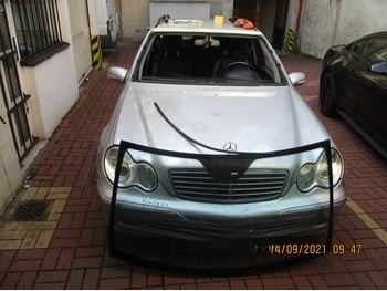 Čelní sklo Mercedes C