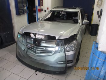 Čelní sklo Mercedes E