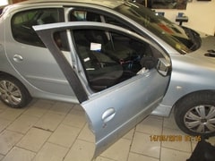 Čelní sklo Peugeot 206 3