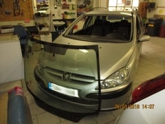 Čelní sklo Peugeot 307