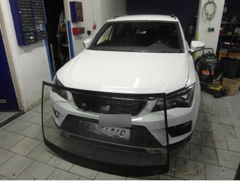 Čelní sklo Seat Ateca