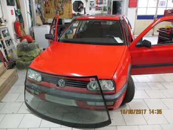 Čelní sklo vw Golf III