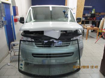 Čelní sklo VW T5